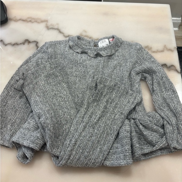 Zara Gray Ruffled Hem set - Picture 3 of 5